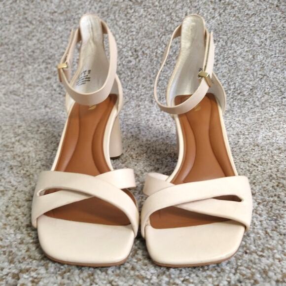 Franco Sarto Lusso Yaro Sandals Natural Ankle Strap Size 8.5M - Picture 2 of 12